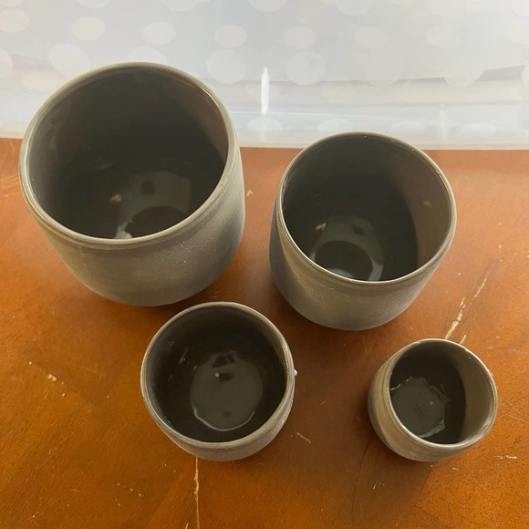 Set of 4 Stoneware Vases - Picture 3 of 7